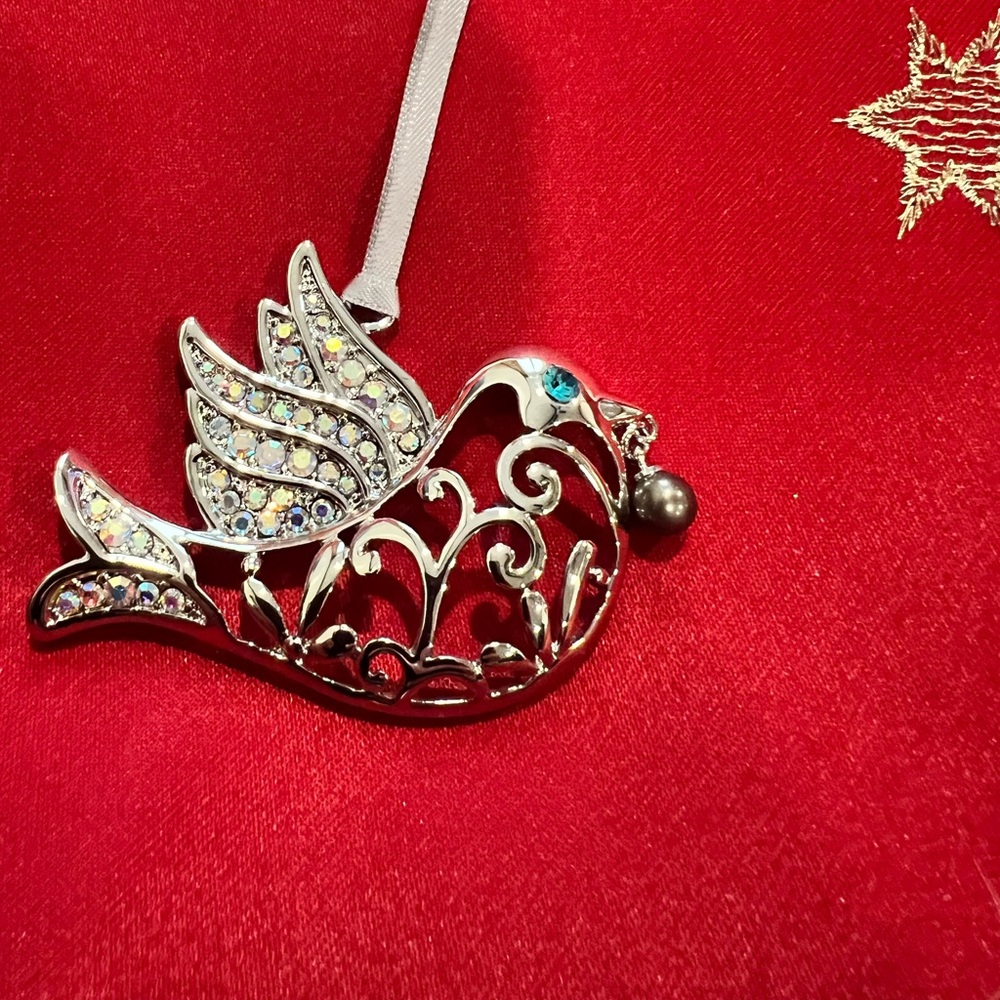 Dove Ornament with VANTEL Pearl